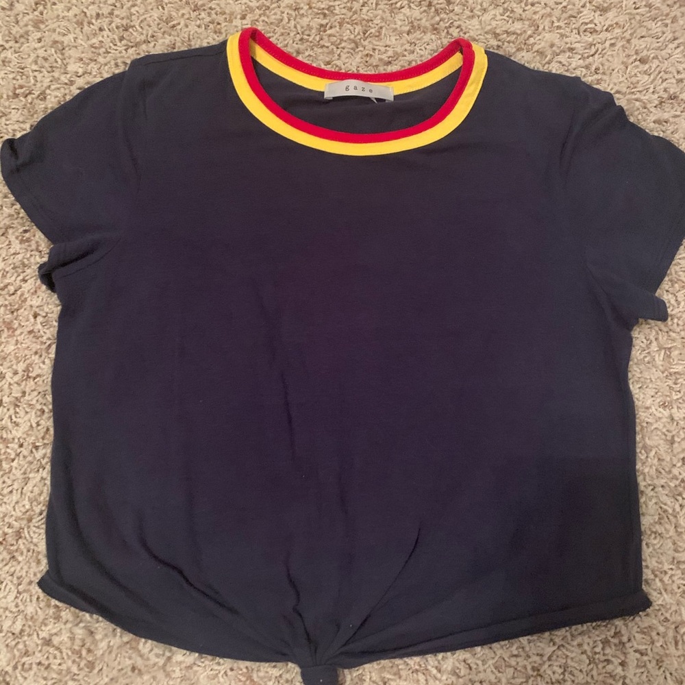 Gaze Cropped Shirt